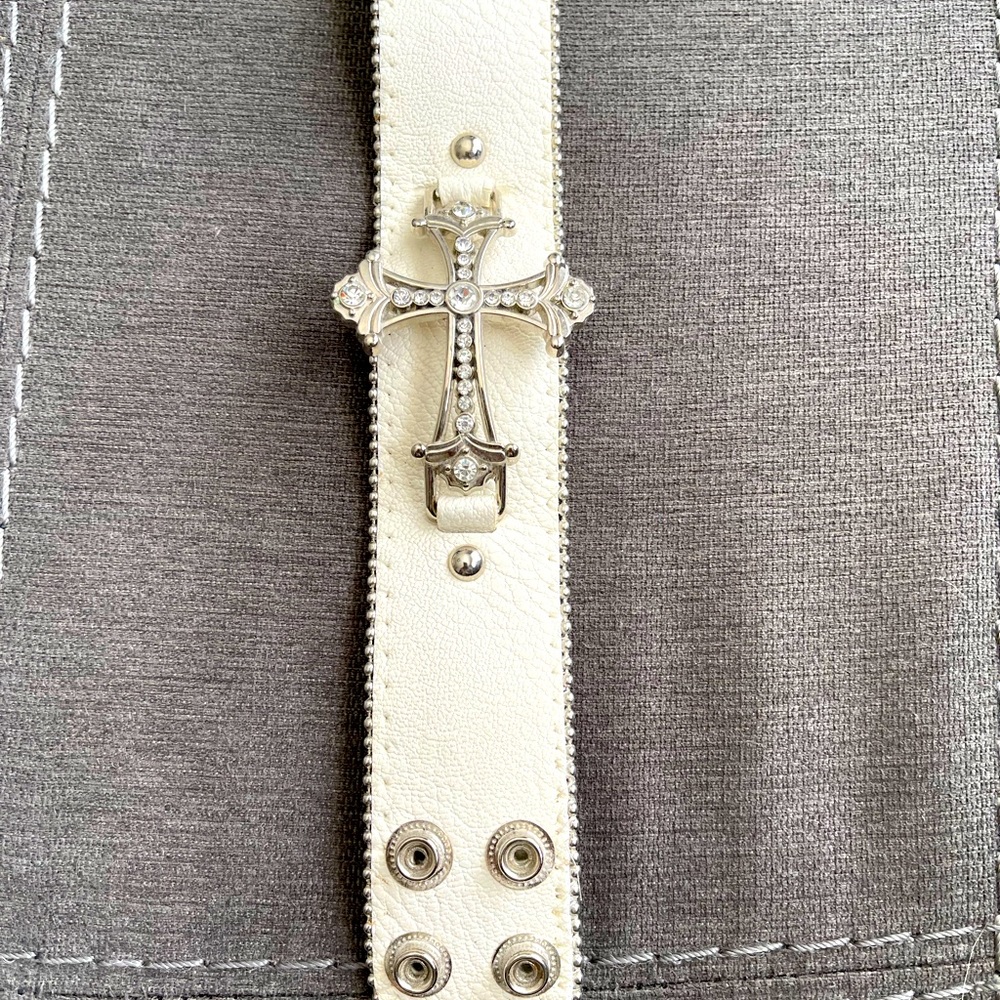 Womens cross bracelet